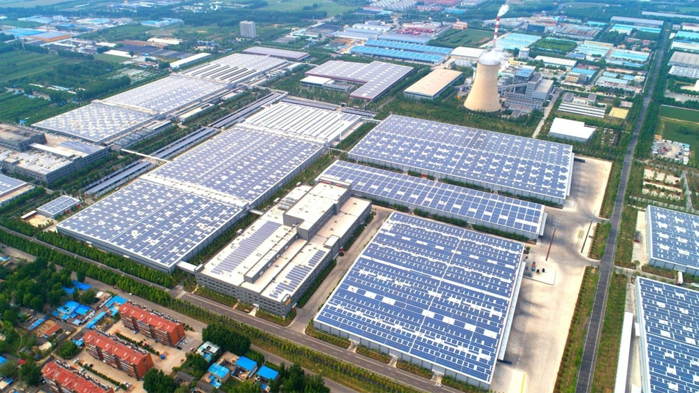 Lắp-đặt-pin-năng-lượng-mặt-trời-tại-khu-công-nghiệp